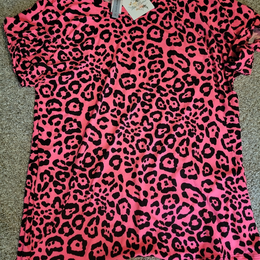 Brand new Lola Monroe Boutique shirt XL $32 value